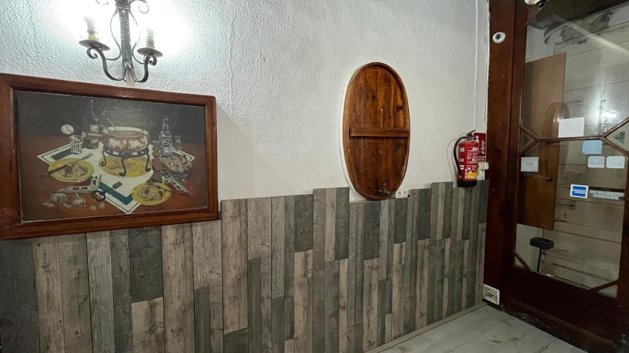 Hostal La Premsa أرينيس دي مار المظهر الخارجي الصورة