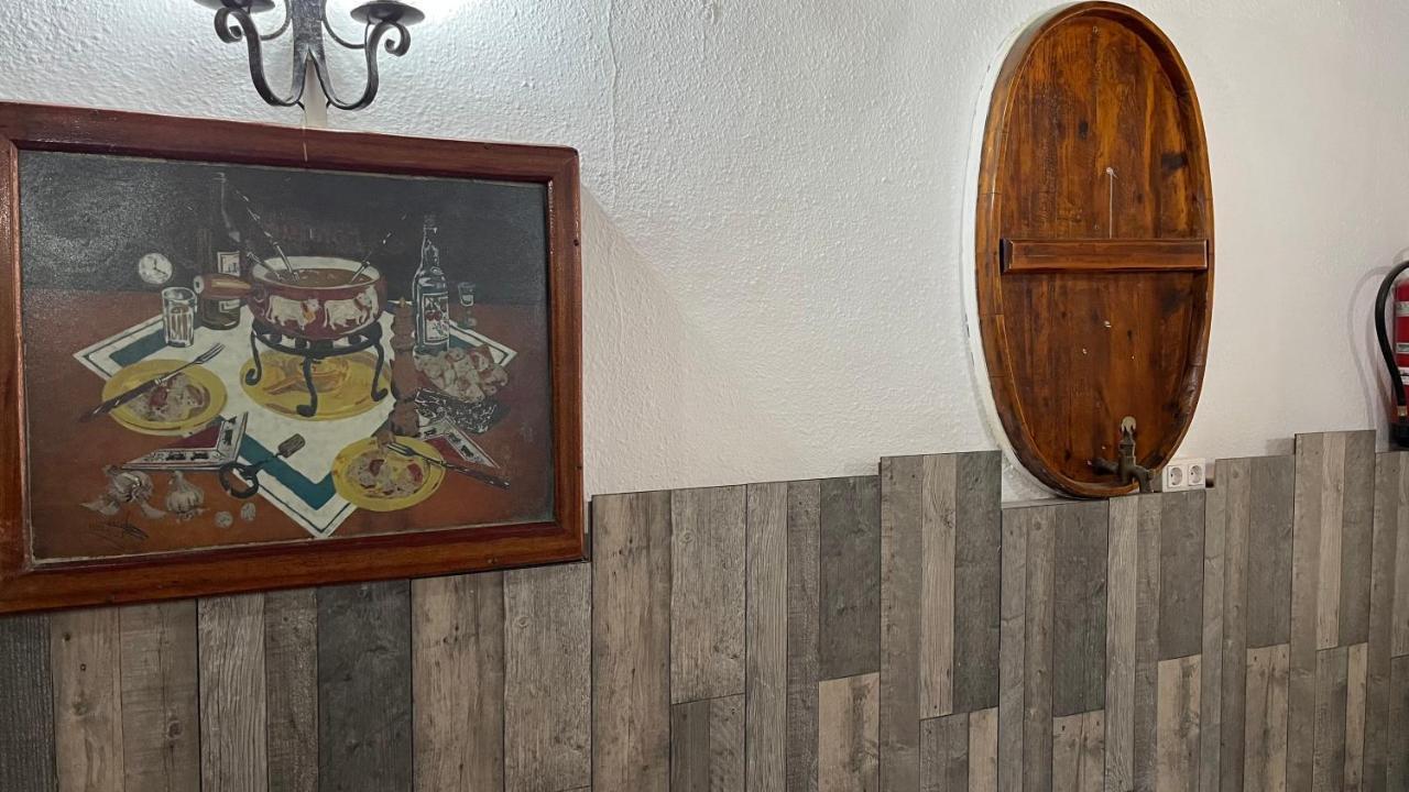 Hostal La Premsa أرينيس دي مار المظهر الخارجي الصورة