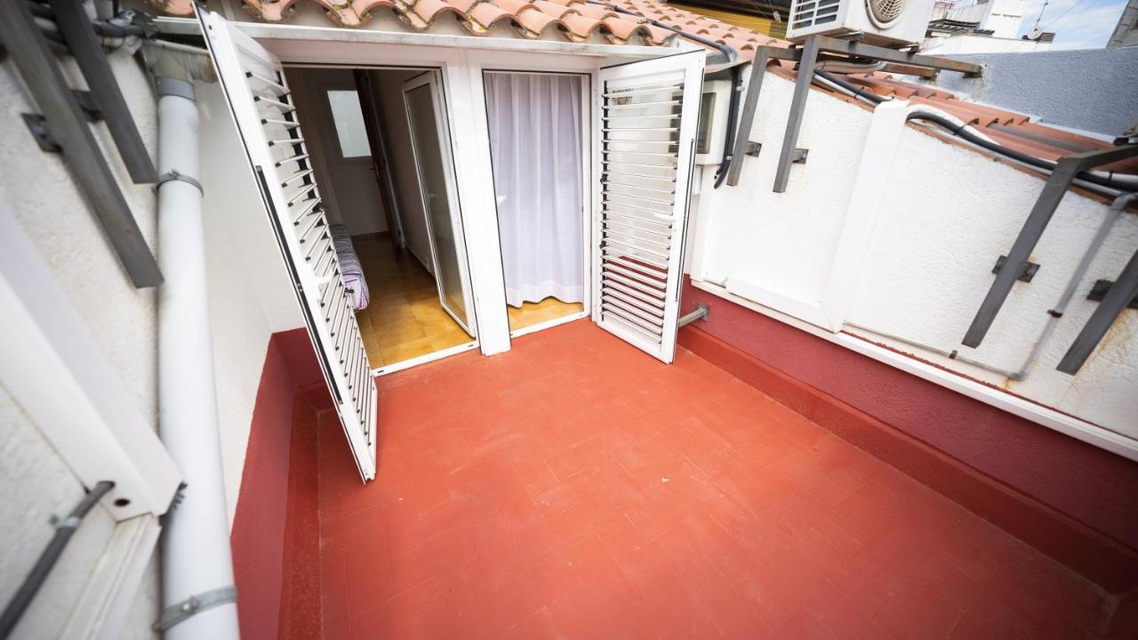 Hostal La Premsa أرينيس دي مار المظهر الخارجي الصورة