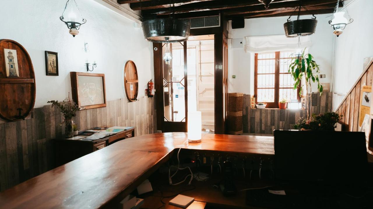Hostal La Premsa أرينيس دي مار المظهر الخارجي الصورة