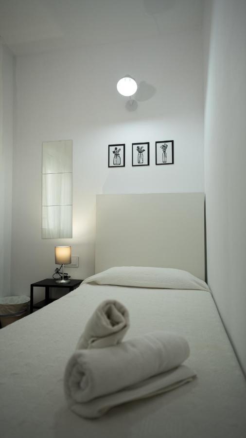 Hostal La Premsa أرينيس دي مار المظهر الخارجي الصورة