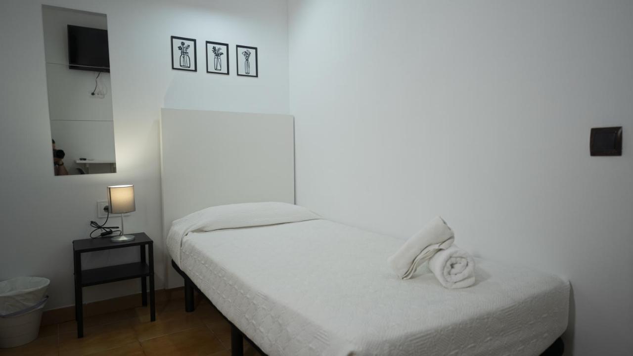 Hostal La Premsa أرينيس دي مار المظهر الخارجي الصورة